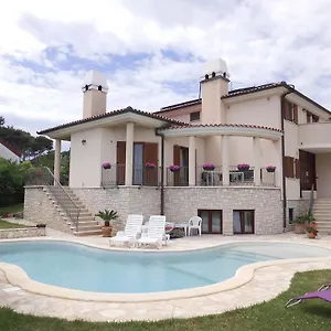 guesthouse-villa-lena.in-istria.net/